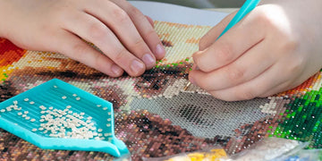 6 conseils pour atténuer les douleurs des mains et des poignets lorsque vous faites un Diamond Painting